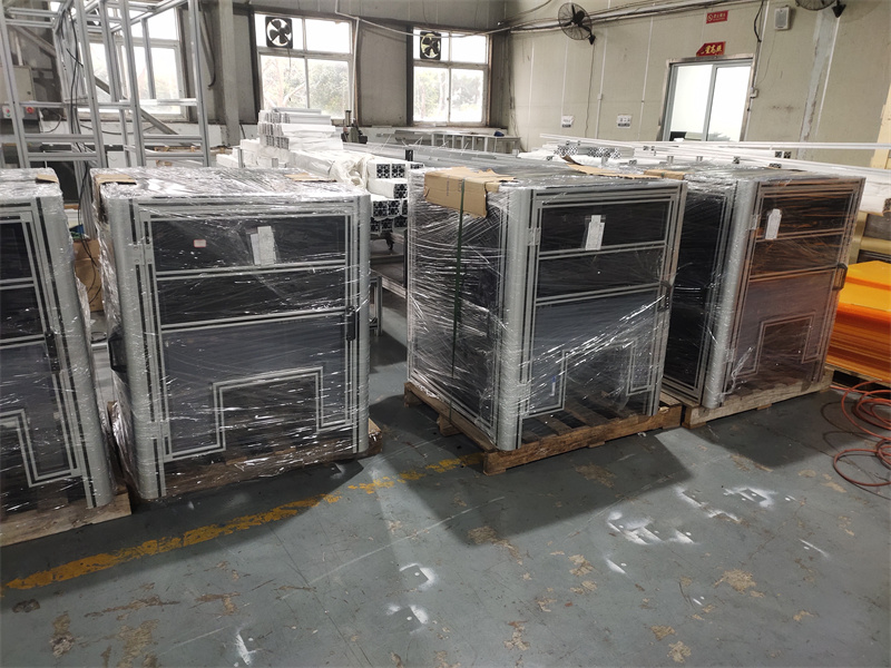 設(shè)備鋁型材機(jī)箱