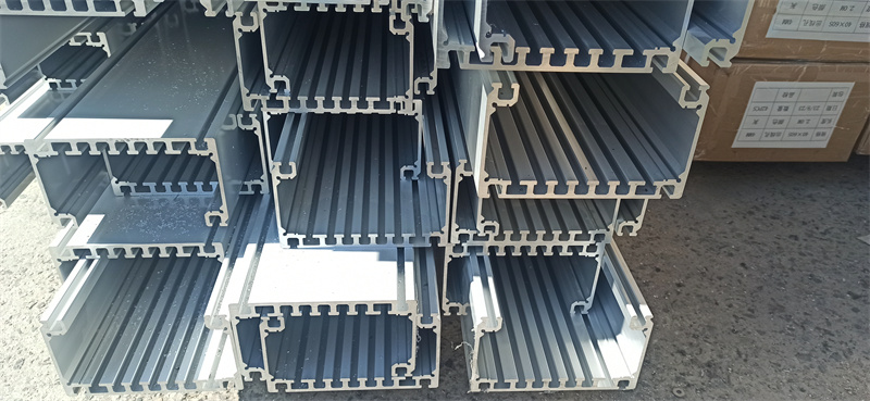 工業(yè)鋁型材開模擠壓