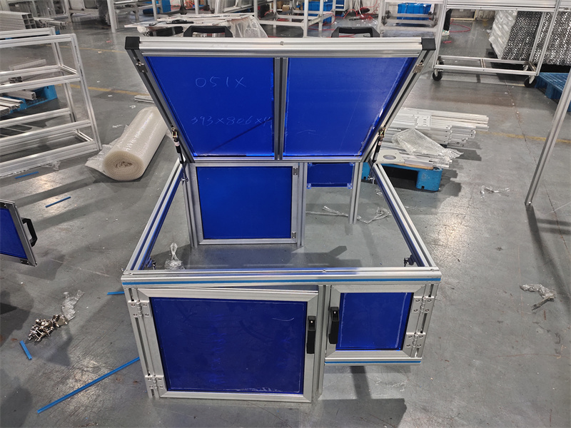 鋁型材設(shè)備外罩